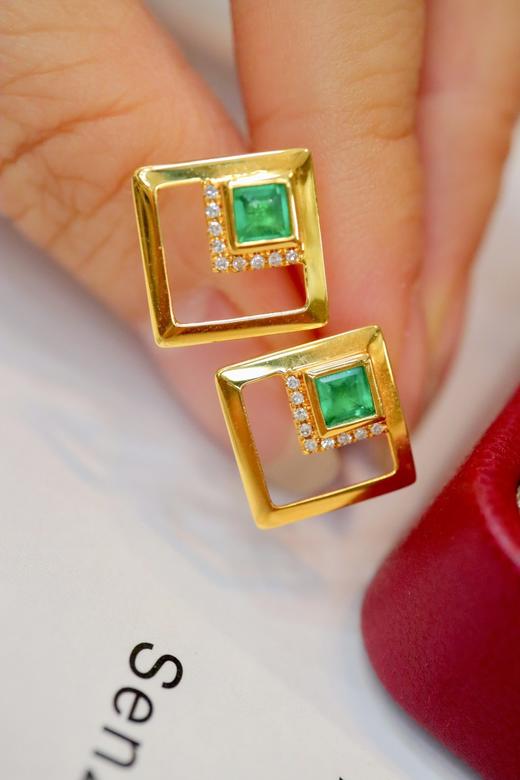 0.8ct 祖母绿耳钉 商品图0