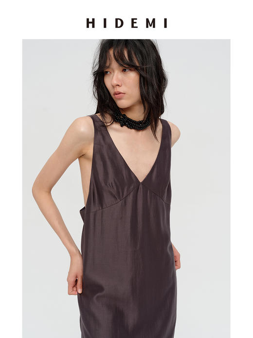 HIDEMI 极简设计感V领立体剪裁廓形茧型宽肩带露背式双层薄纱感连衣裙 奶油白/炭灰色 商品图7