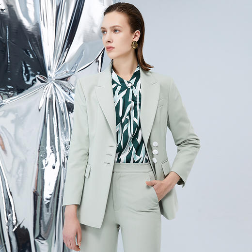 EITIE爱特爱秋季新款时尚通勤干练显瘦翻领西装外套女7503207 商品图3