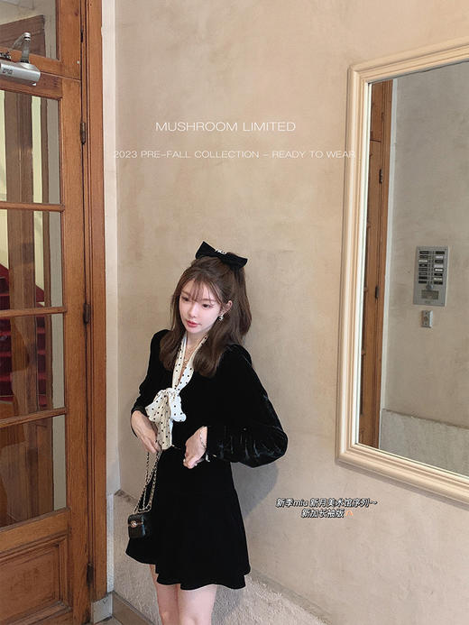 金蘑菇菇  新季miu 新月美术馆丝绒组 /早秋复古千金 娇贵黑丝绒 商品图0