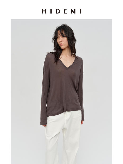 HIDEMI 极简V领大廓形轻柔皮肤衣系列宽松慵懒设计感可再生纤维面膜上衣长袖T恤 商品图8