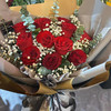 【一心一意】11朵精品红玫瑰➕满天星经典款花束 商品缩略图0