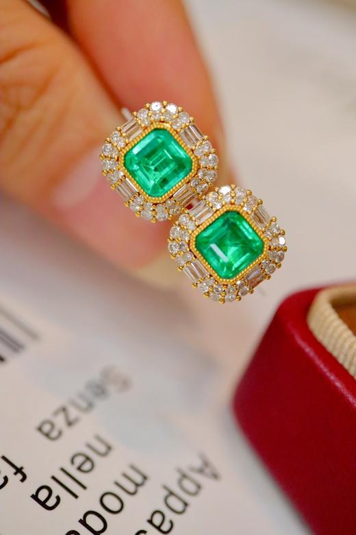 1.5ct 祖母绿耳钉 商品图6