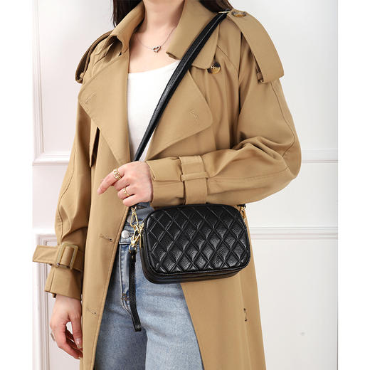 雀说 夏季女包包真皮菱格斜跨包百搭多隔层头层牛皮手拿包 4ZF-9952 商品图0