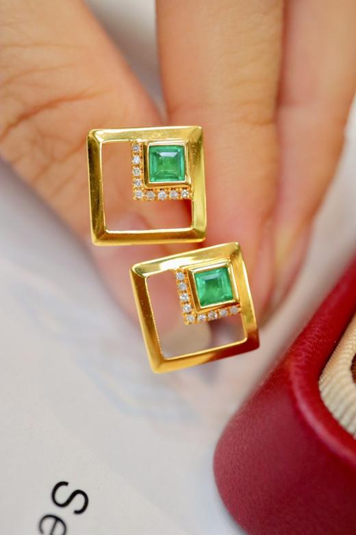 0.8ct 祖母绿耳钉 商品图5