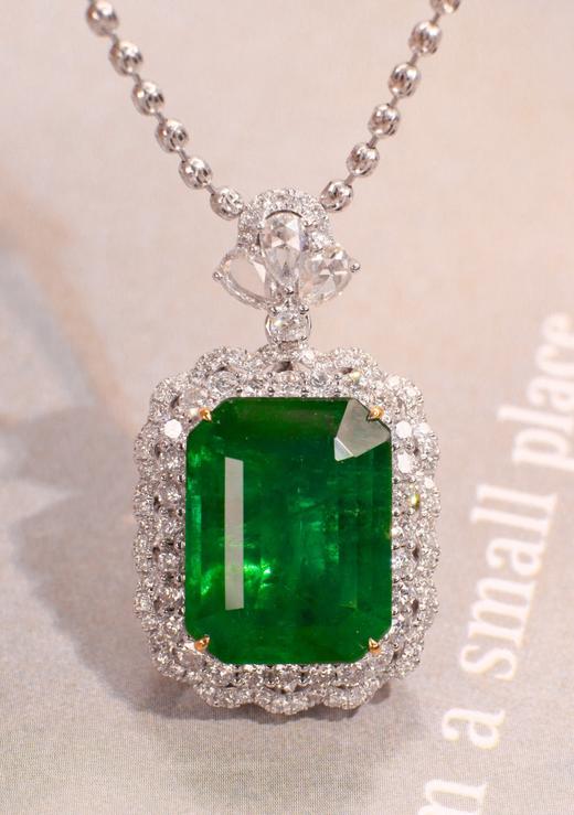 8.7ct 祖母绿吊坠 商品图2