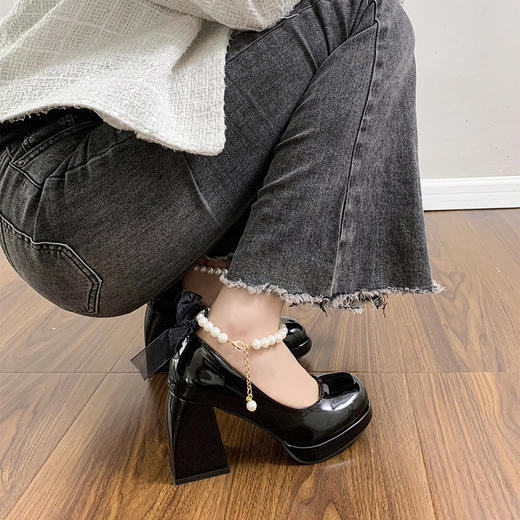 【超好看❗️厚底增高小皮鞋】柔美气质，舒适细腻，高颜值女春秋2025新款白色婚鞋皮鞋鞋复古粗跟玛丽珍高跟鞋子 商品图2