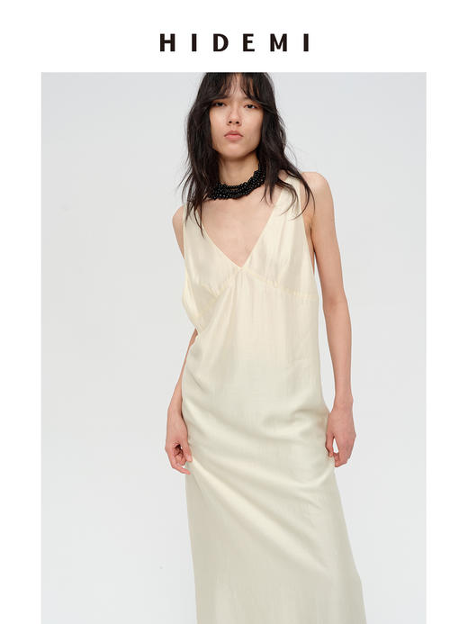HIDEMI 极简设计感V领立体剪裁廓形茧型宽肩带露背式双层薄纱感连衣裙 奶油白/炭灰色 商品图1