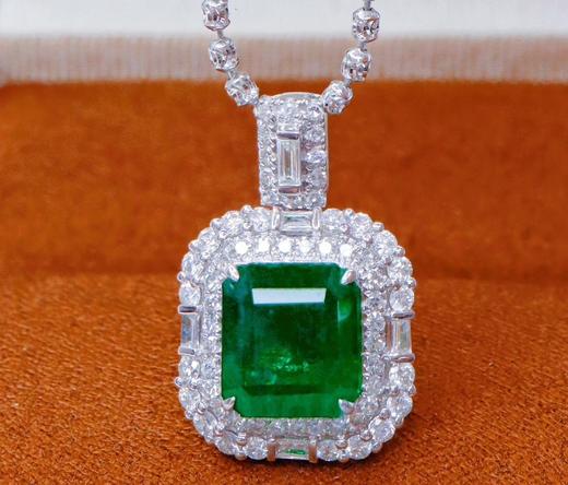 2.4ct 祖母绿吊坠 商品图1