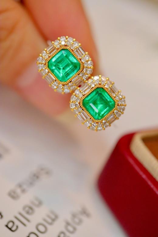 1.5ct 祖母绿耳钉 商品图4