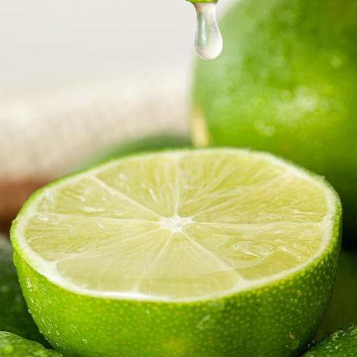 塔希提无籽香水柠檬 汁水香气浓郁，口感芳香宜人，是柠檬中口感及味道极佳的品种 商品图2