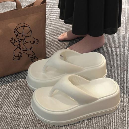 【舒适度狠好！面包厚底人字拖】EVA一体成型，轻盈又柔软 回弹性灰常不错，提升上脚体验，夏季夹脚凉鞋复古时尚凉拖鞋L 商品图1