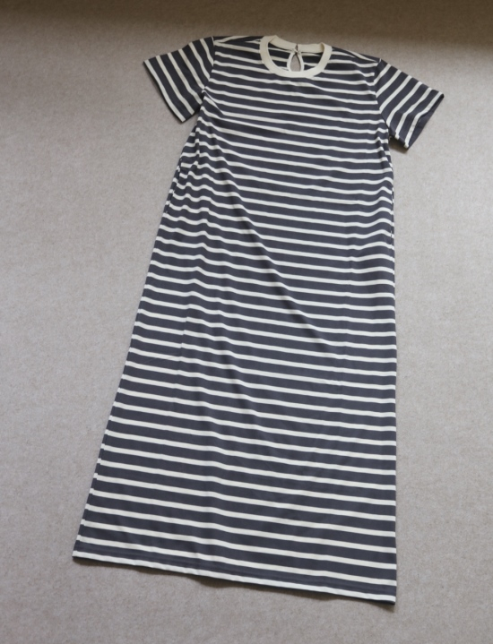 马不停蹄 嘚儿驾 哈！怒显瘦 精梳棉 正肩小A型 短袖 连衣裙 及踝 懒人裙