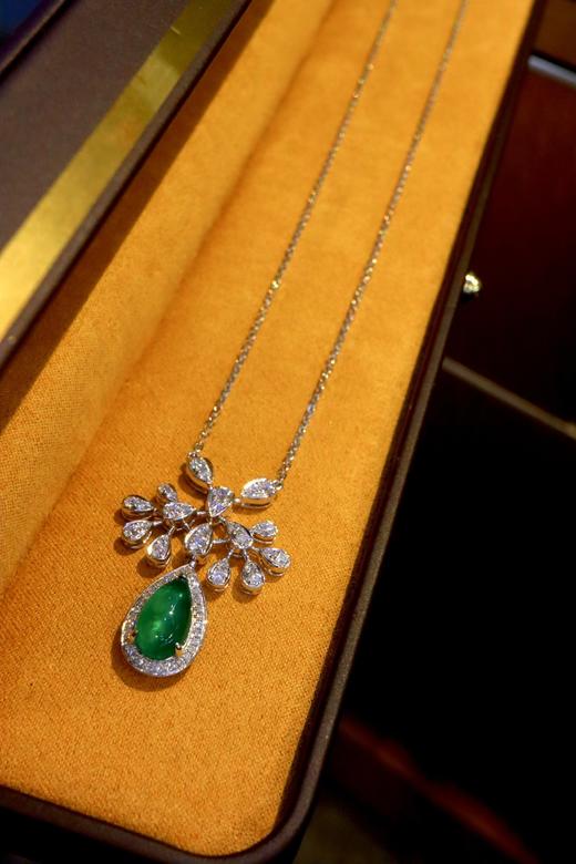 2.55ct 祖母绿项链 商品图3