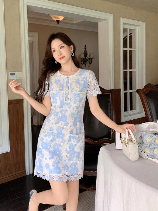 张心子【青花瓷】小香风重工水溶蕾丝连衣裙女夏轻奢钩花镂空短裙 U2407010 商品图6