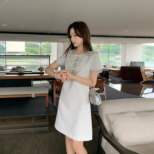 [奢姿轻奢系列]大码女装2024夏季蝴蝶结装饰裙子胖妹妹时尚连衣裙8942890156 商品图4