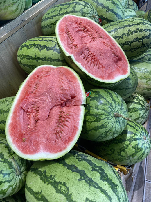 宏丰精选   石缝瓜新鲜到货口感很好，很脆，活动价1.98元一斤 商品图0