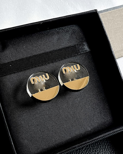 THS 7.13-无 缪家 透明亚克力金色logo耳夹 CU1212 商品图6