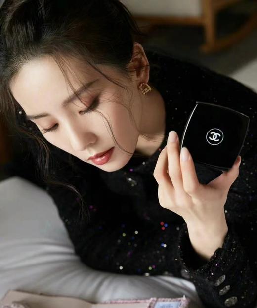 正装正Pin海的女儿𝐂𝐋香奈～新款四色眼影盘 商品图10