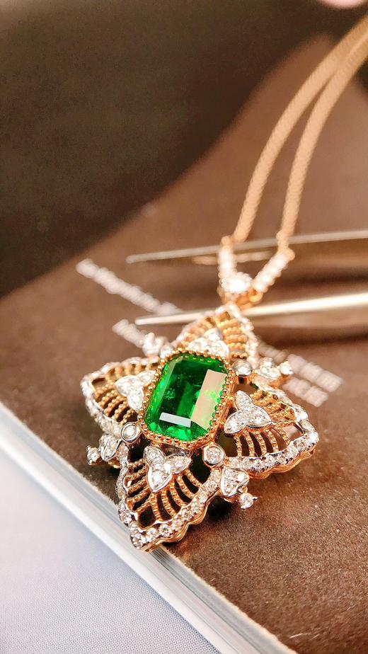 1.24ct 祖母绿锁骨链 商品图4