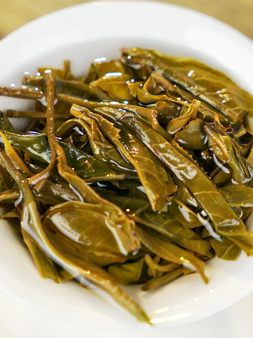 【神兽—玄武】2024年春茶 已入选易武博物馆 神兽事业部独立出品 普洱茶生茶 1箱内含5饼*357克礼盒装 拍5箱发6箱 商品图4