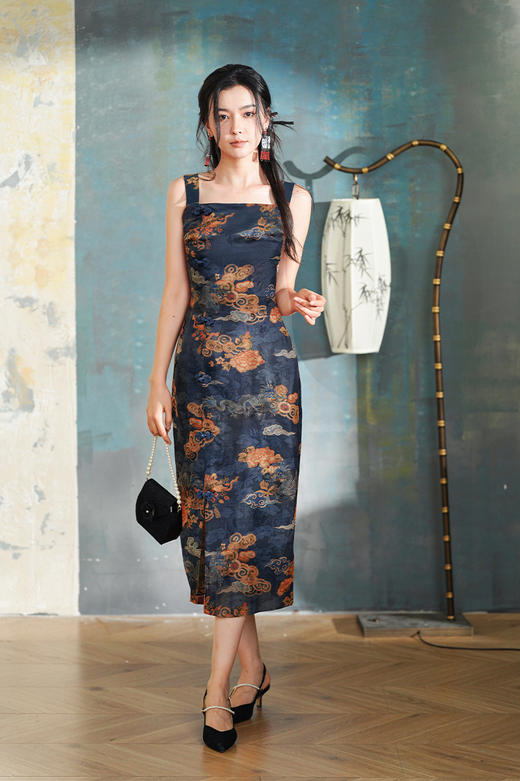 逸红颜明月优选#『妙玄-新色』爆款23姆米重磅香云纱吊带裙，上身高级感满满，夏季吊带裙必备! 商品图3