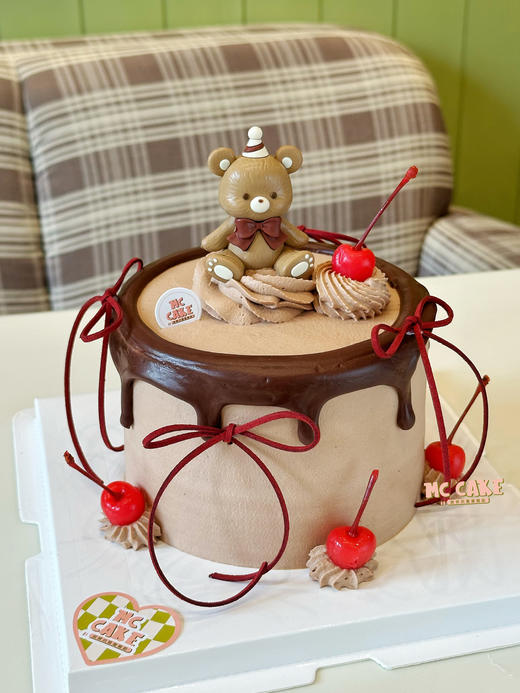 小熊玩具樱桃蝴蝶结装饰蛋糕 商品图0