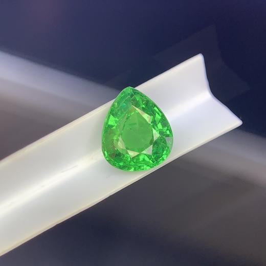 1.51ct 沙弗莱裸石 商品图3