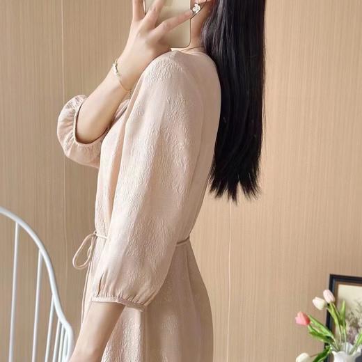 【à perles】夏姿chen 真丝冠乐绉提花 圆领直筒系带连衣裙【现货】 商品图4