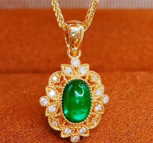11.13ct 祖母绿吊坠 商品图3