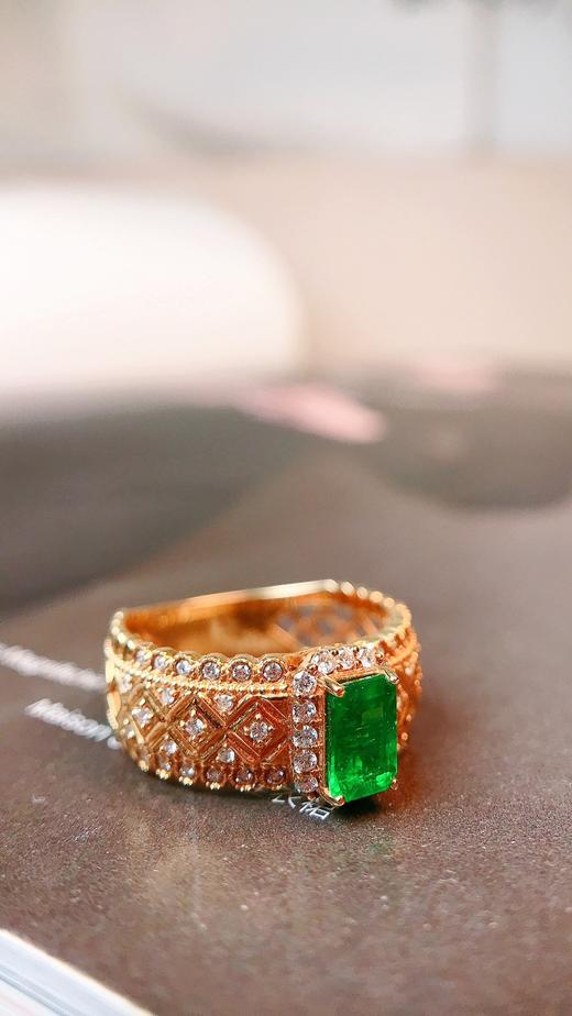0.64ct 祖母绿戒指 商品图4