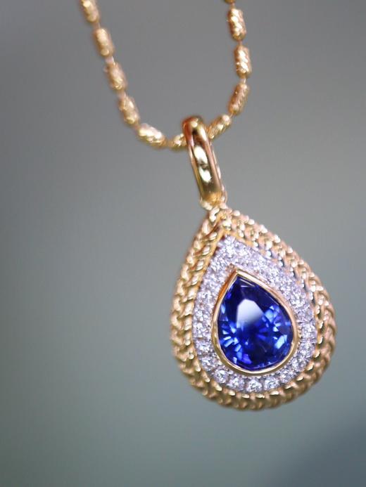 0.92ct 蓝宝石吊坠 商品图3