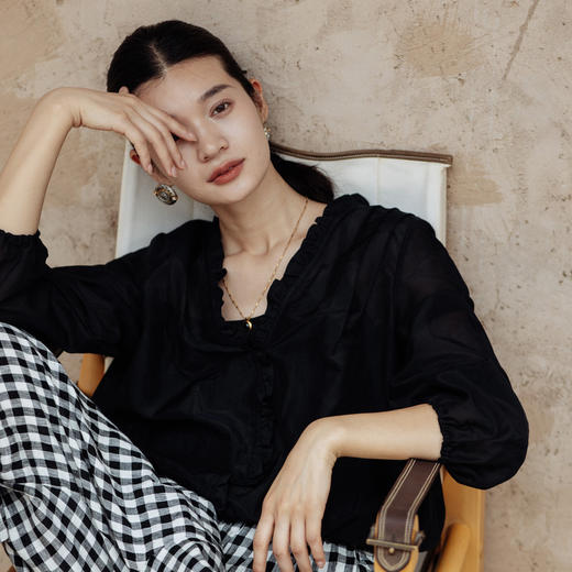 绽放464-385朵【黑白灰系列·木耳】丝绵花边长袖防晒小衫吊带 商品图0