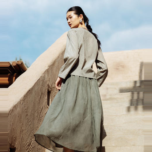 绽放457朵【黑白灰系列·月影】新中式长绒棉柞蚕丝脏染灰带小衫 商品图2