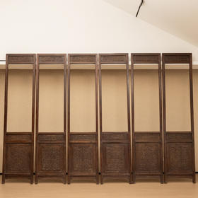 清中期 红木五抹浮雕花卉拐子纹隔扇（六件）