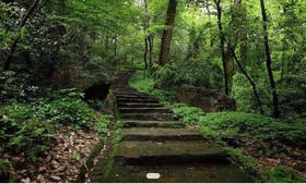 灵石山国家森林公园