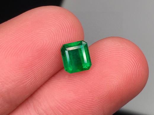 0.75ct 祖母绿裸石 商品图3