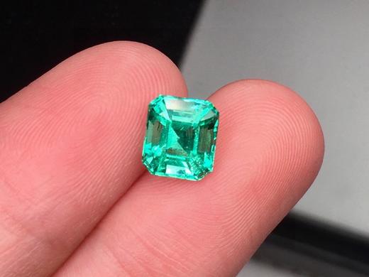 1.16ct 祖母绿裸石 商品图3