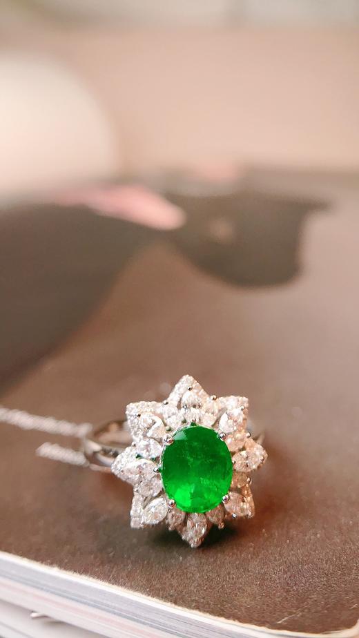 1.04ct 祖母绿戒指 商品图2