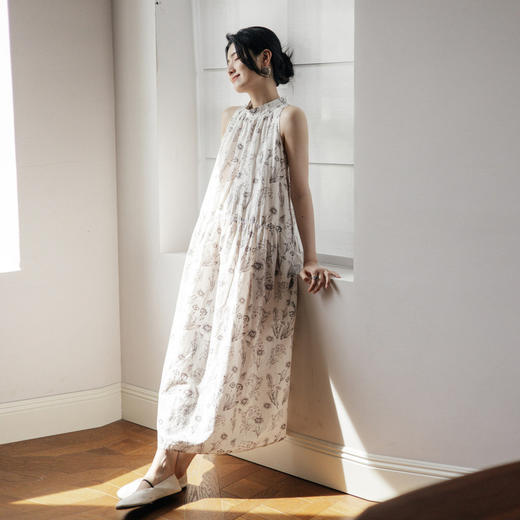 * 绽放466朵【黑白灰系列·夏花】汉麻棉铅笔风花卉无袖背心连衣裙 商品图0