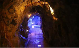 寿山石古矿洞景区