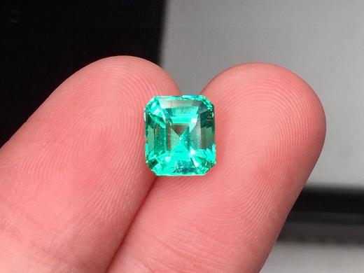 1.16ct 祖母绿裸石 商品图1