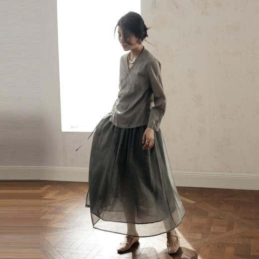 绽放458朵【黑白灰系列·轻烟】桑蚕丝轻薄纱裙全腰松紧半身长裙 商品图2