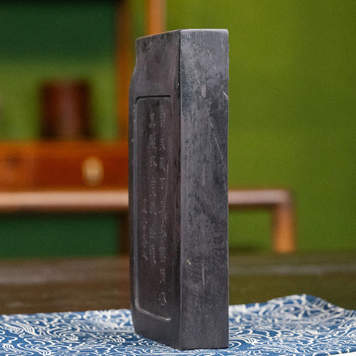 清 退谷老人款云纹带眼敞池端砚（红木砚盒） 商品图3