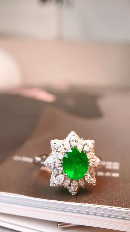 1.04ct 祖母绿戒指 商品图1