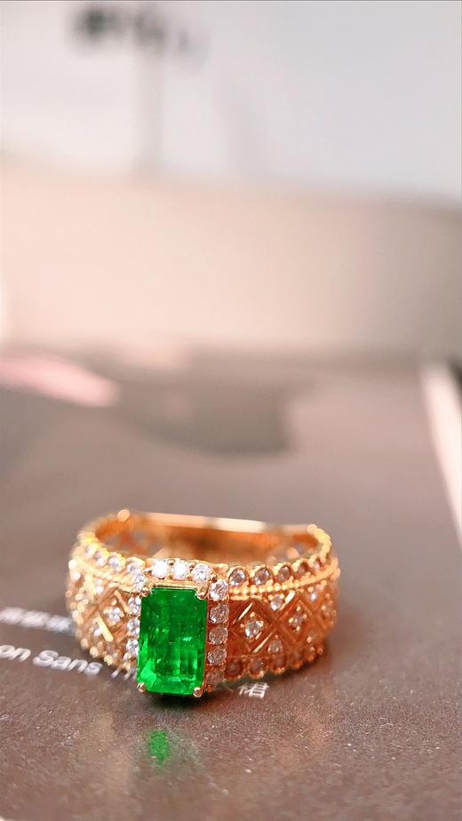 0.64ct 祖母绿戒指 商品图5