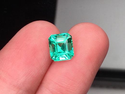 1.16ct 祖母绿裸石 商品图0