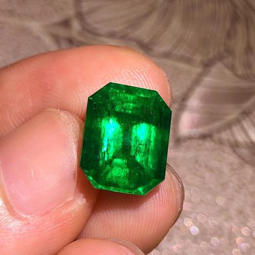 5.61ct 祖母绿裸石 商品图0