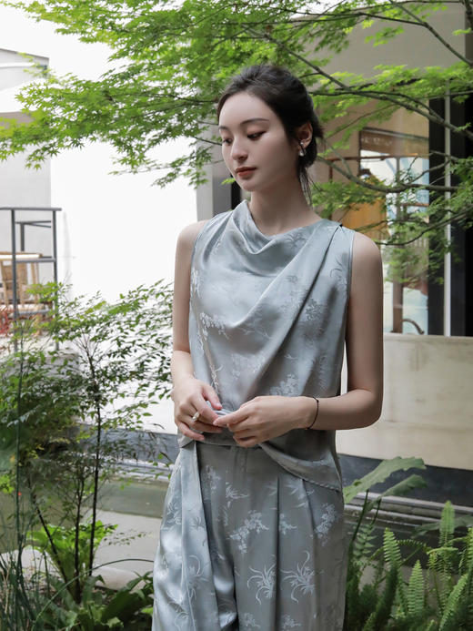 盛唐牡丹 |雪灰梅兰竹菊真丝荡领上衣 商品图6