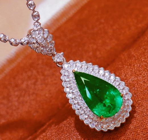 1.76ct 祖母绿吊坠 商品图2